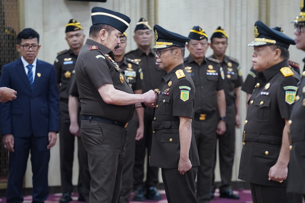 Jaksa Agung Ganti Sejumlah Kajati, Siapa Saja?